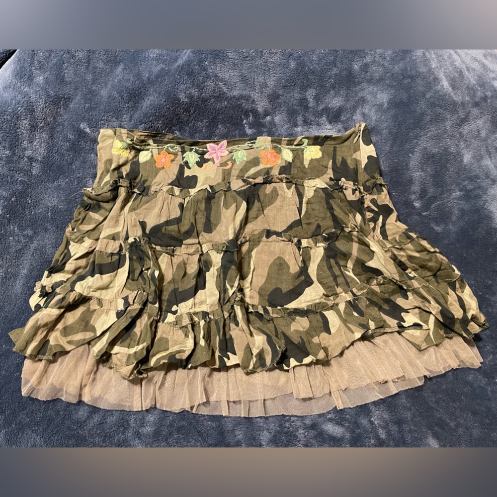 D&G dolce and gabbana army print, tiered skirt. Hits mid thigh.